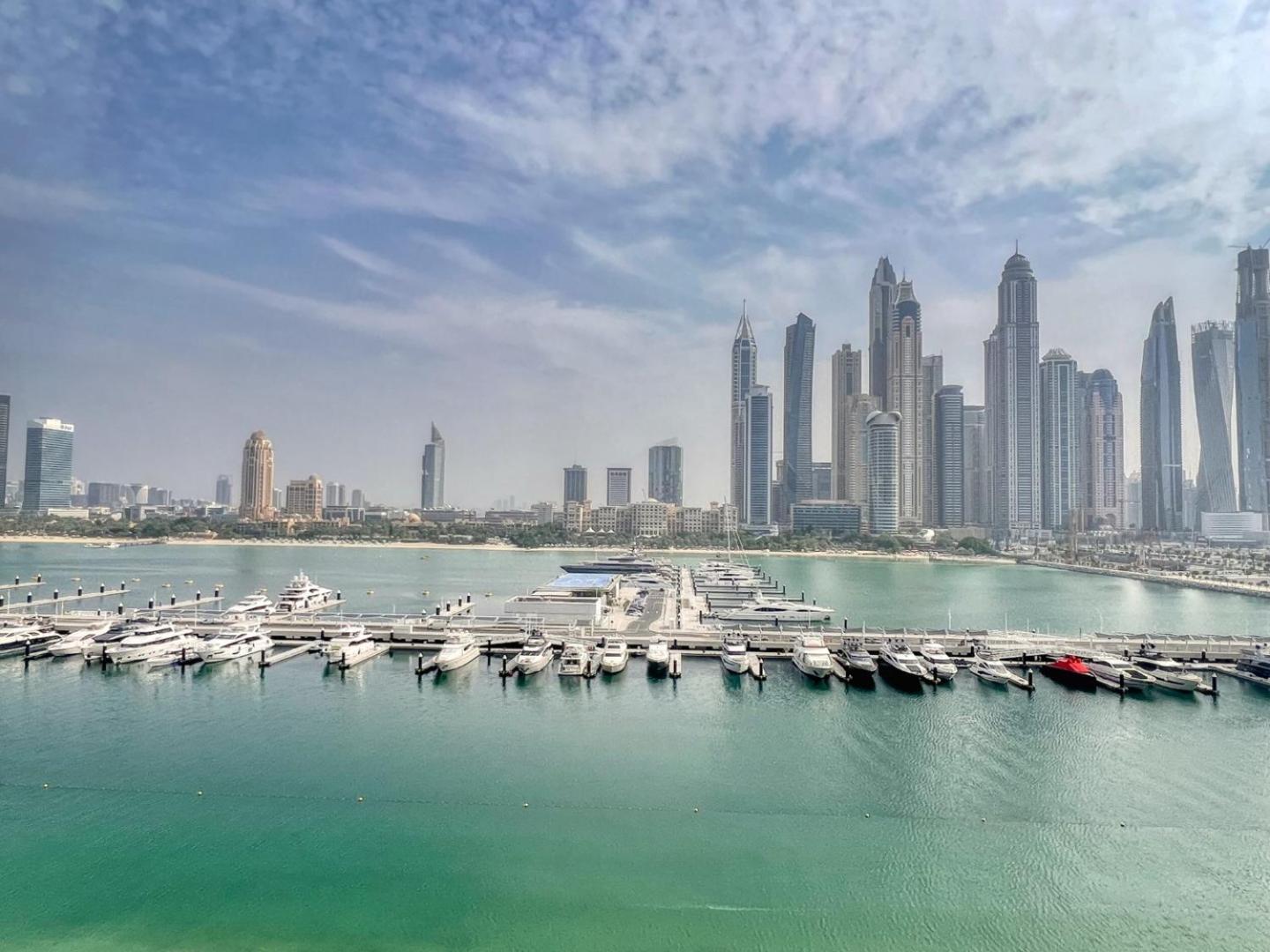Apartment Brand New 2br With Private Access, Beachfront Marina Vista Dubai