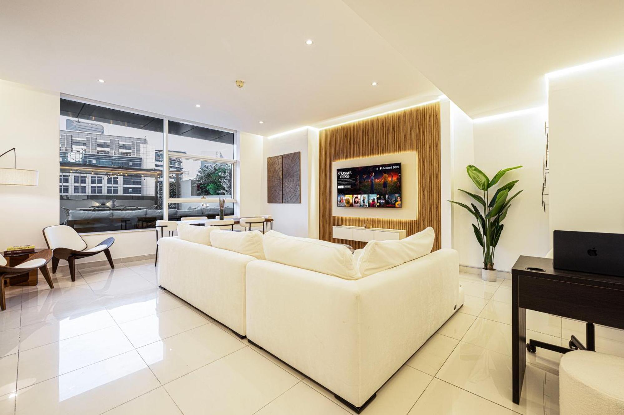 Next'house - Downtown Views Host Hostel