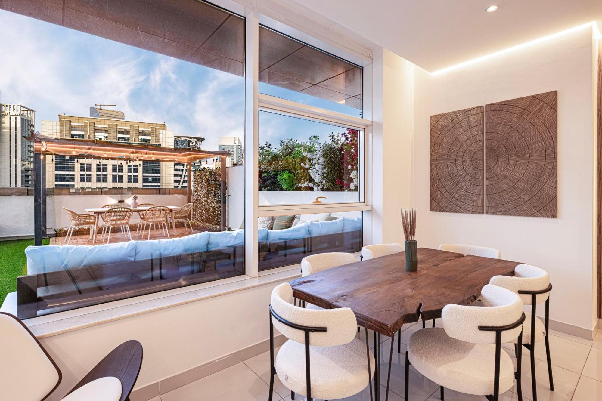 Next'house - Downtown Views Host Hostel