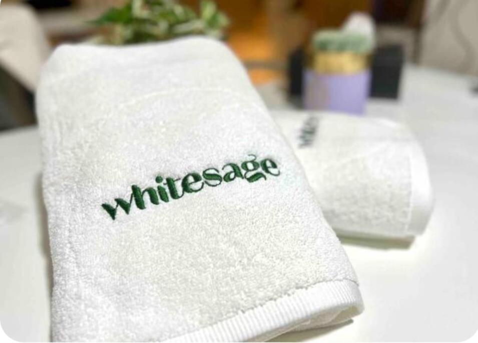 White Sage - Fendi With Full Palm Jumeirah View Apartment