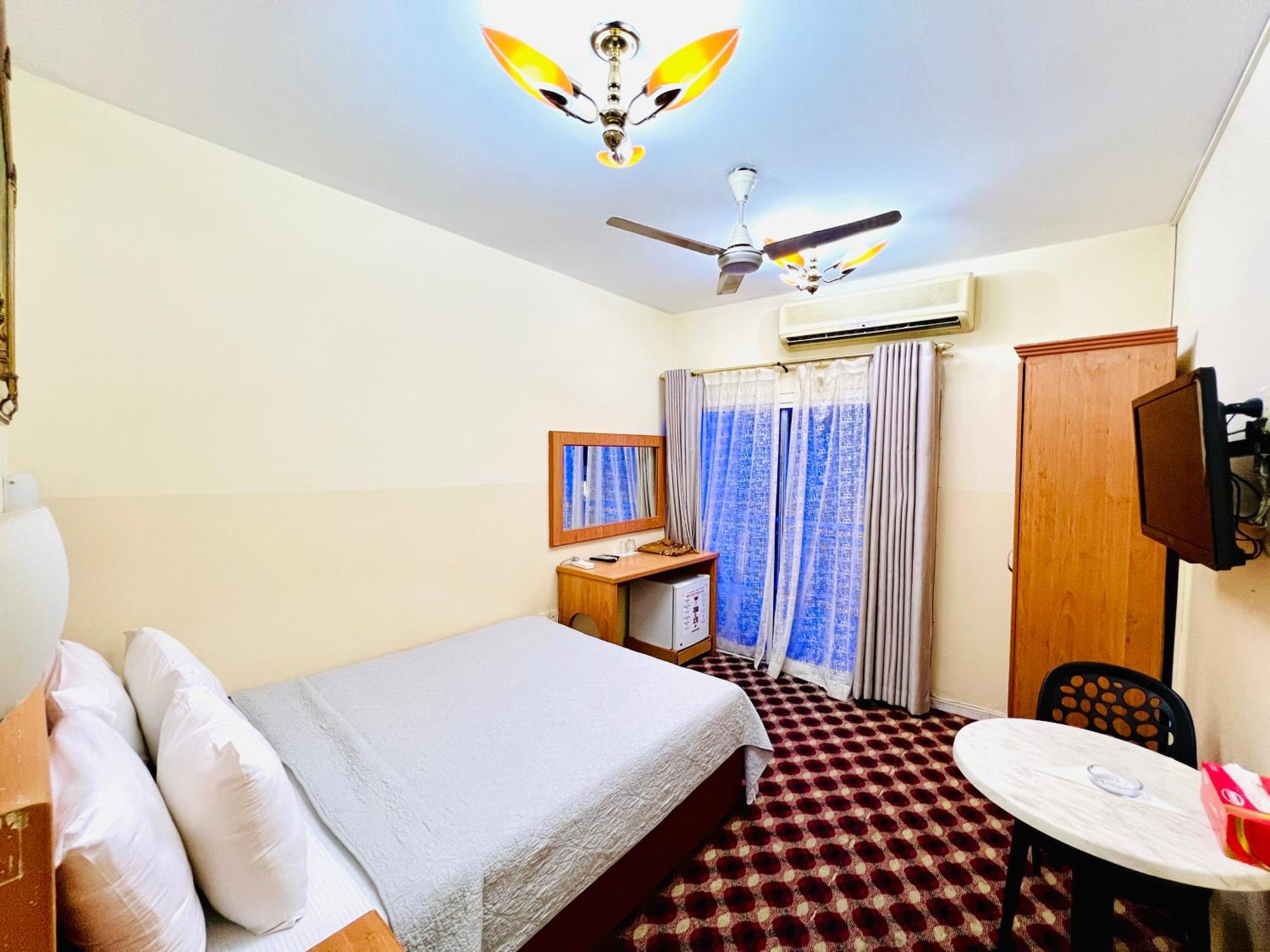 Al Ahrar Hotel Dubai