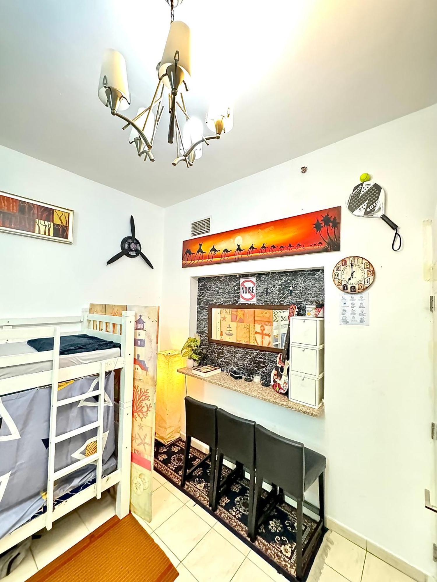 Backpackers * Dubai