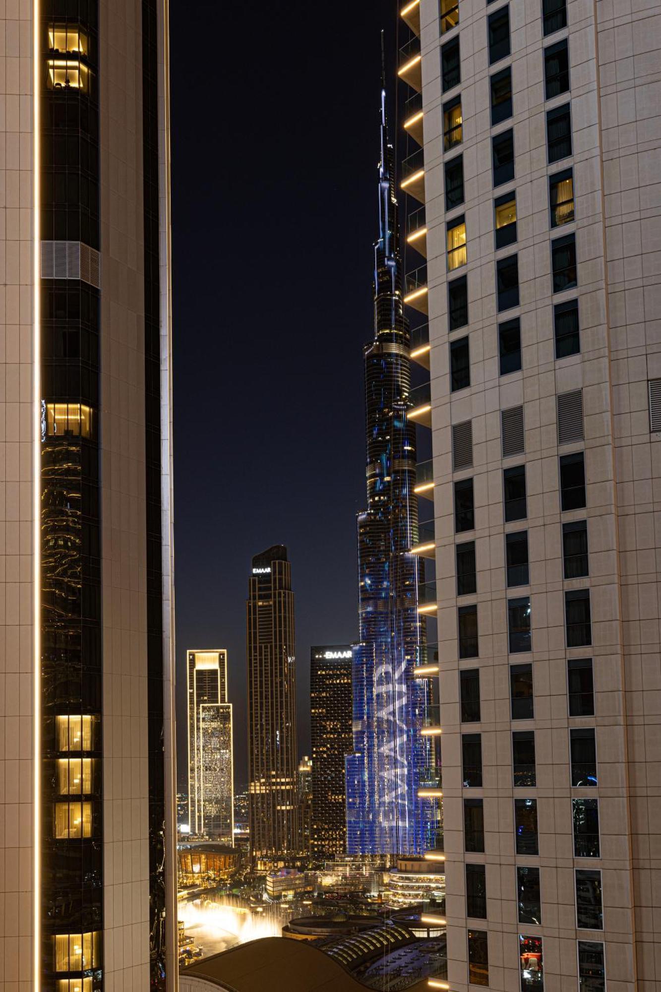 Daire Damac Maison Mall Street 3 Bedroom Burj Khalifa View With Gym And Pool 1 Minute Walk To Mall *