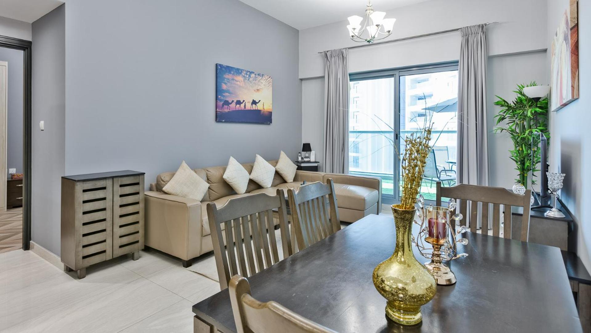 Easemytrip - Elegant Canal-view 1br In The Heart Of Apartment *