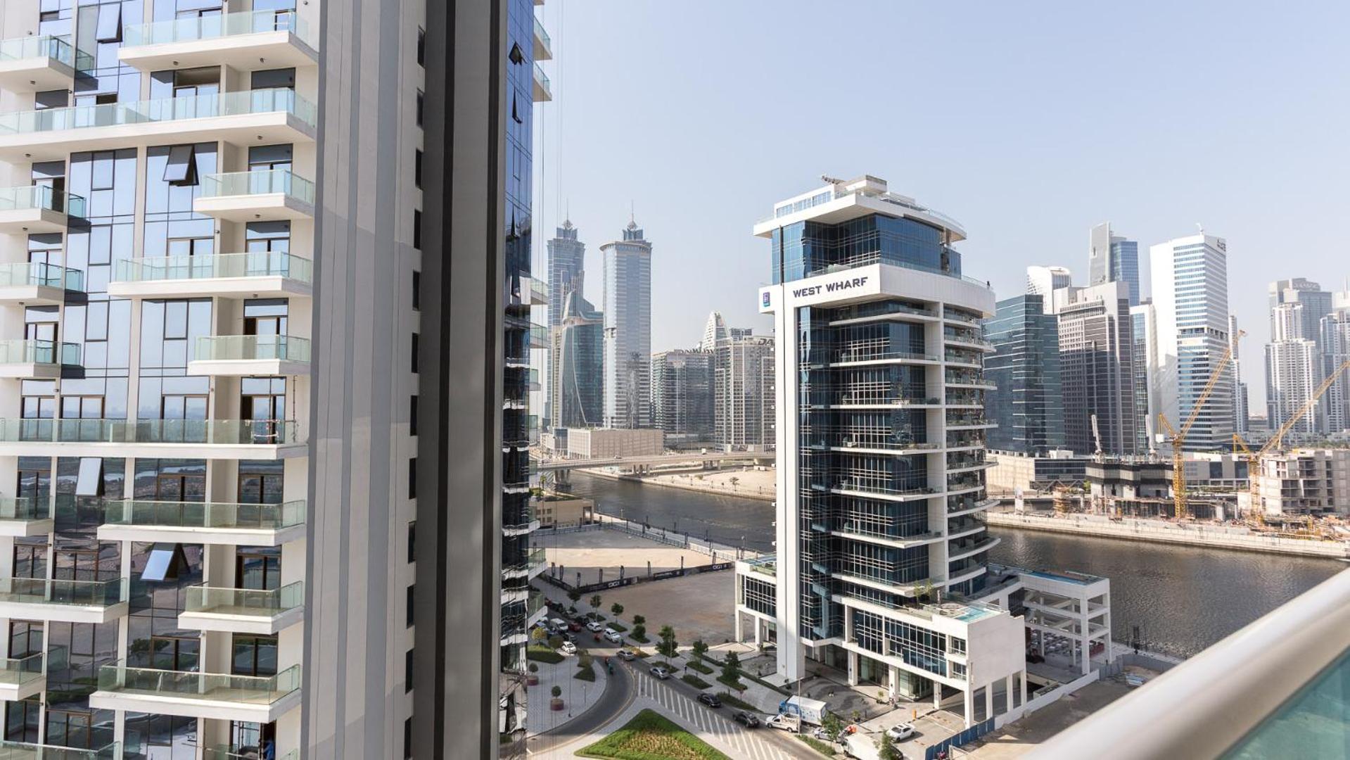 Apartment Easemytrip - Elegant Canal-view 1br In The Heart Of *