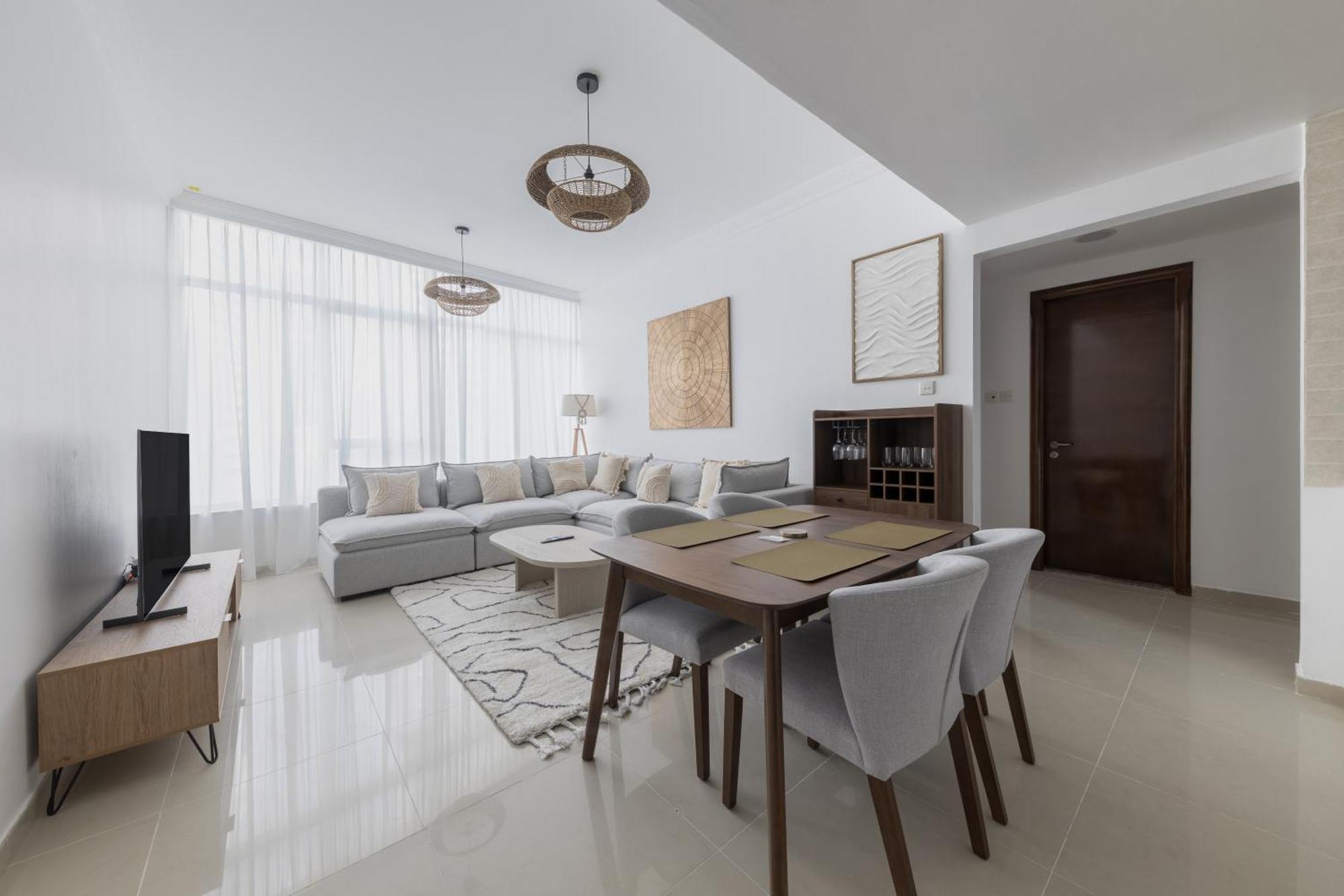 Stylish 2 Bd In Business Bay, Prime Location