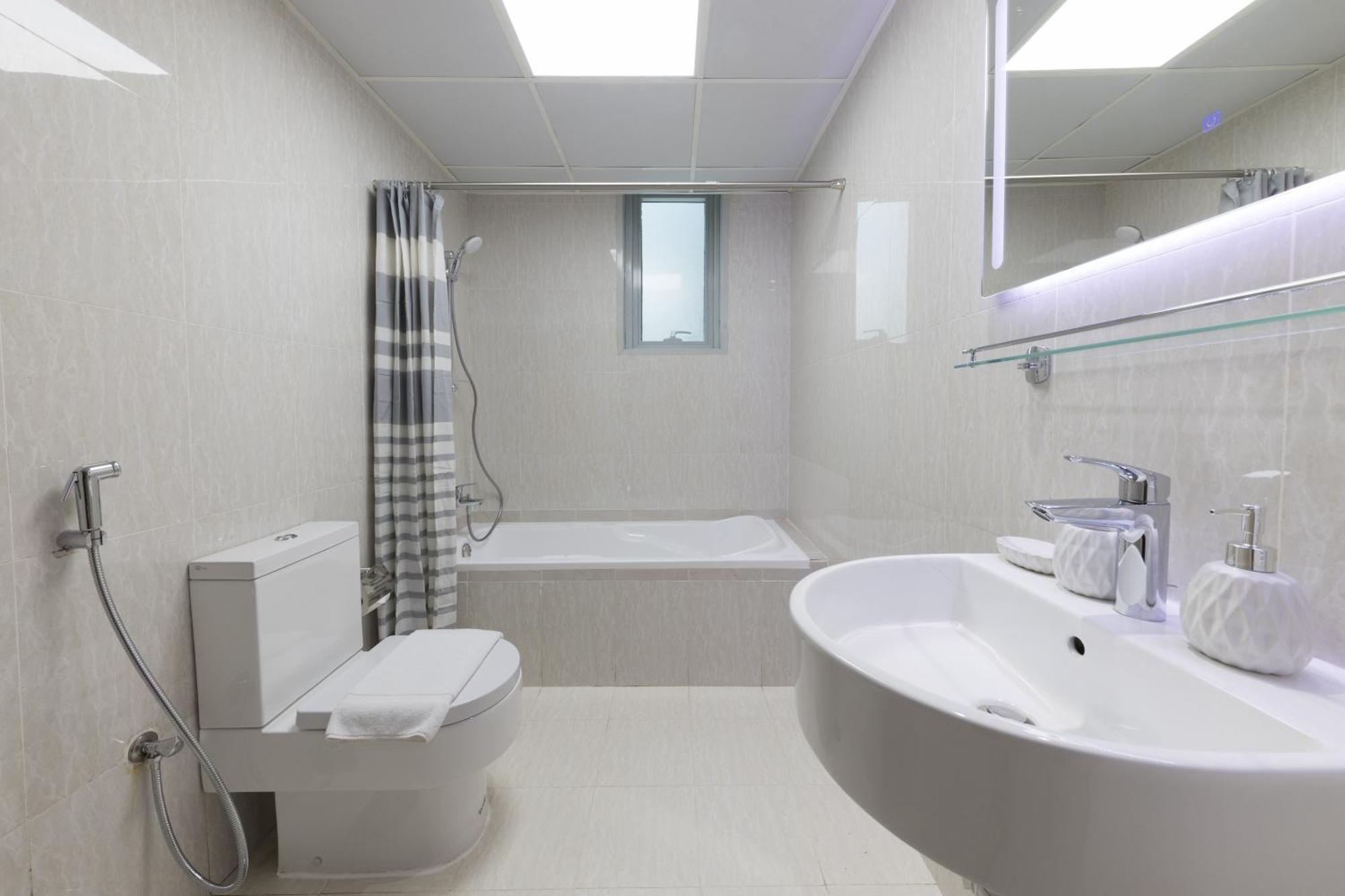 Stylish 2 Bd In Business Bay, Prime Location * Dubai