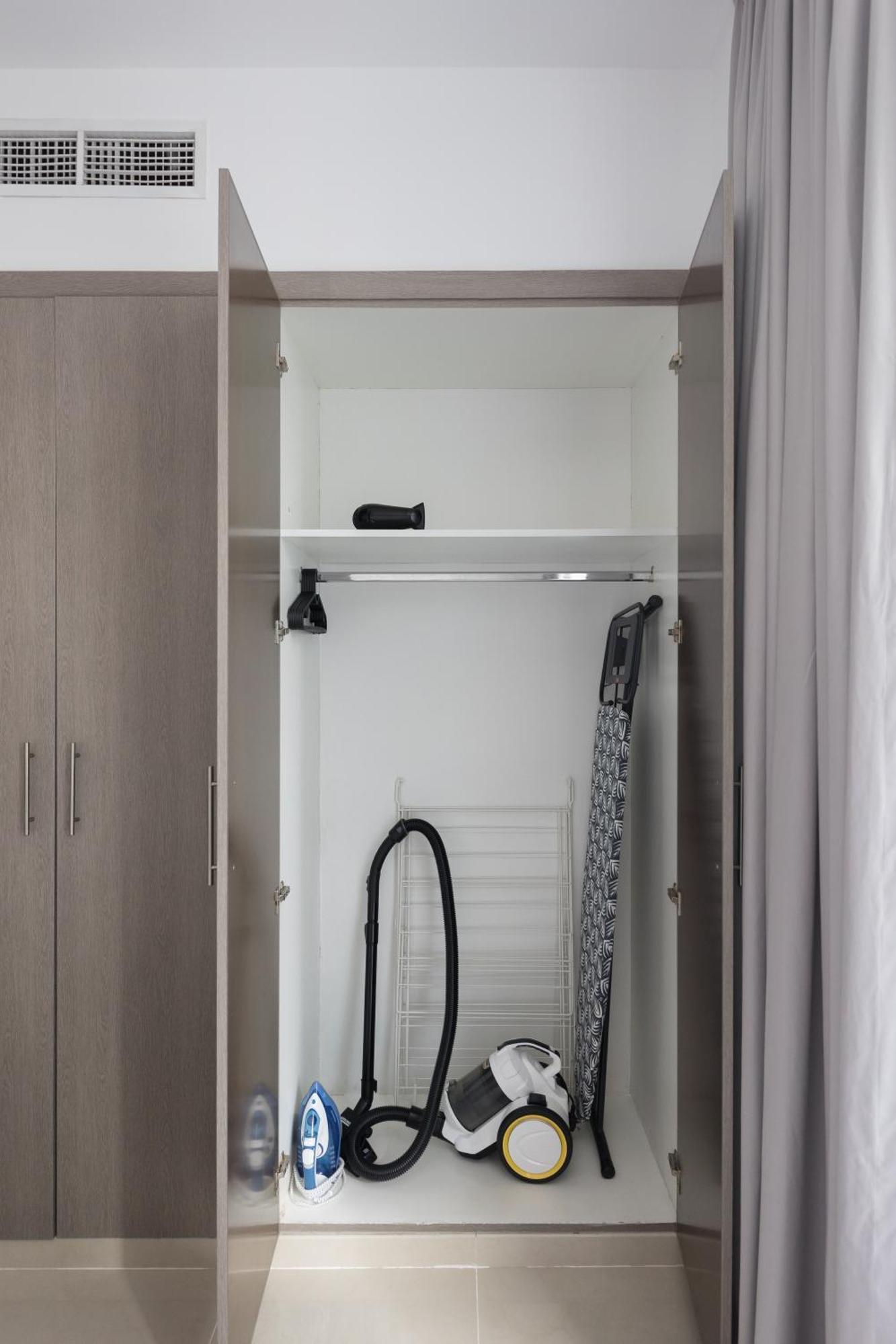 Stylish 2 Bd In Business Bay, Prime Location Dubai