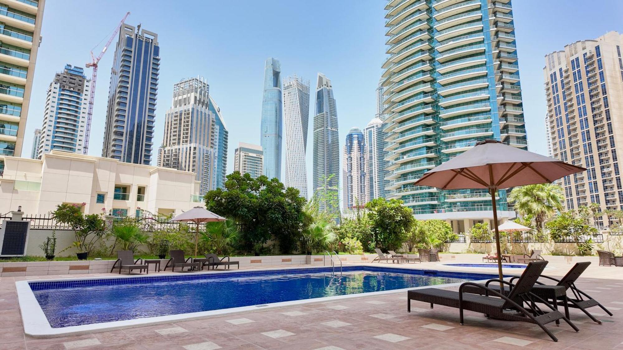 Spacious 2 Bed At Marina High Floor Apartment Dubai