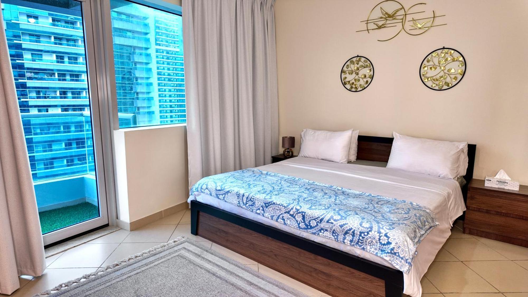Apartment Spacious 2 Bed At Marina High Floor