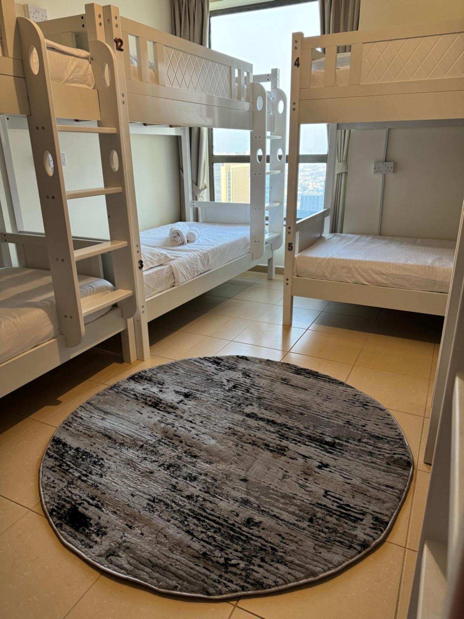 Marina Jasmine - Luxury - Jumeirah Beach Hostel