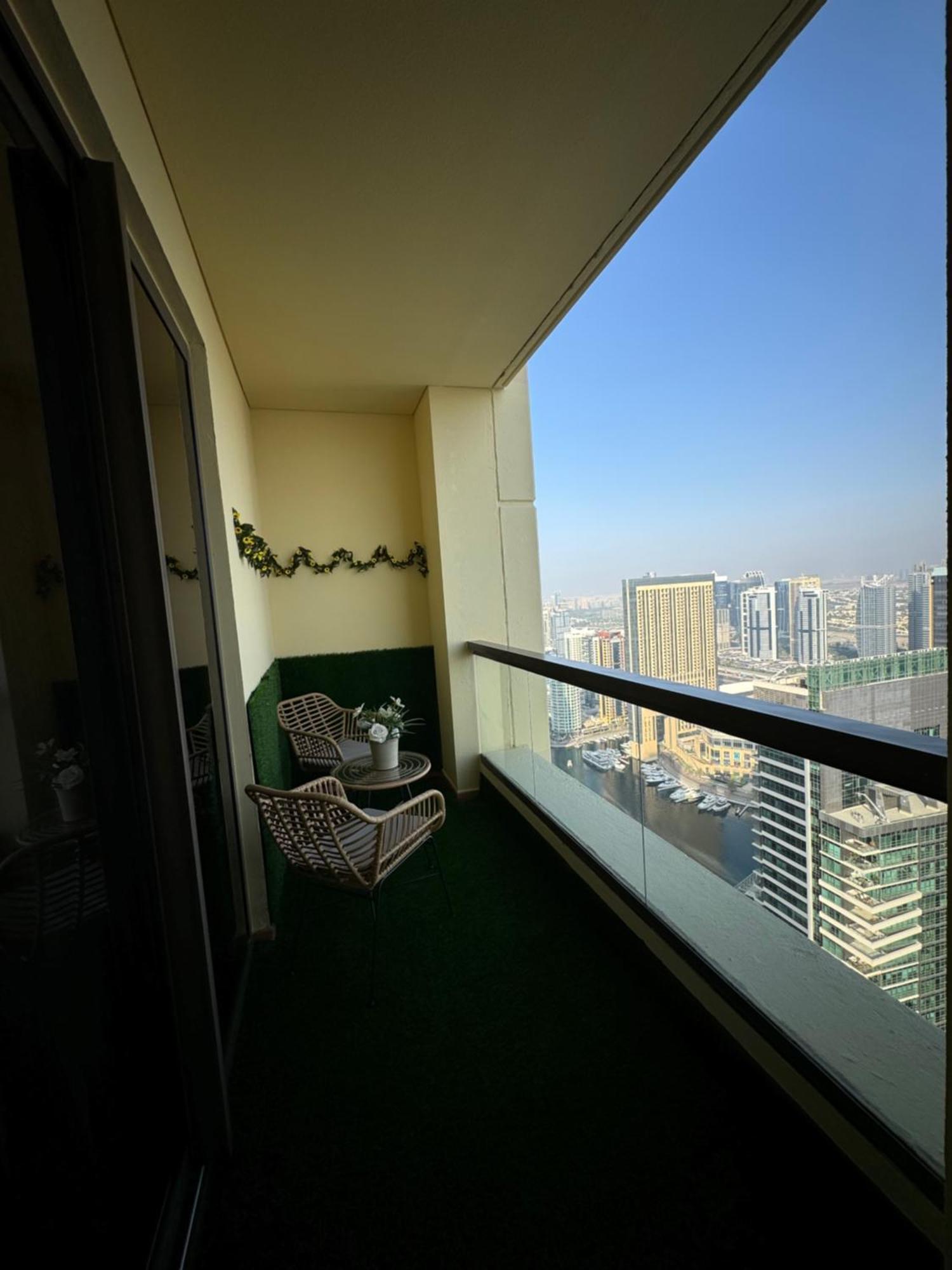 Marina Jasmine - Luxury - Jumeirah Beach Hostel Dubai