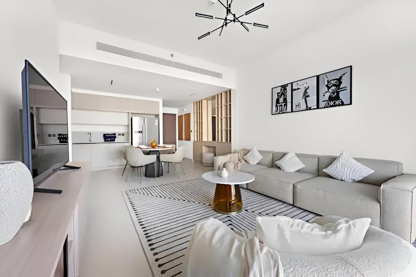 2br Beachfront With Stunning Marina View * Dubai