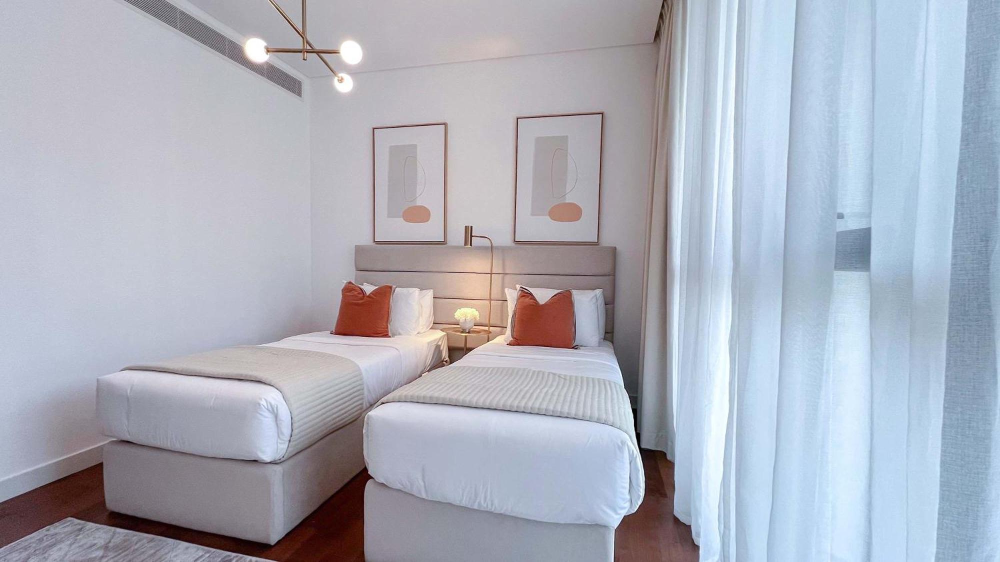 Airstay - Walk - Luxurious 2br Guest - Monthly Offer Available *