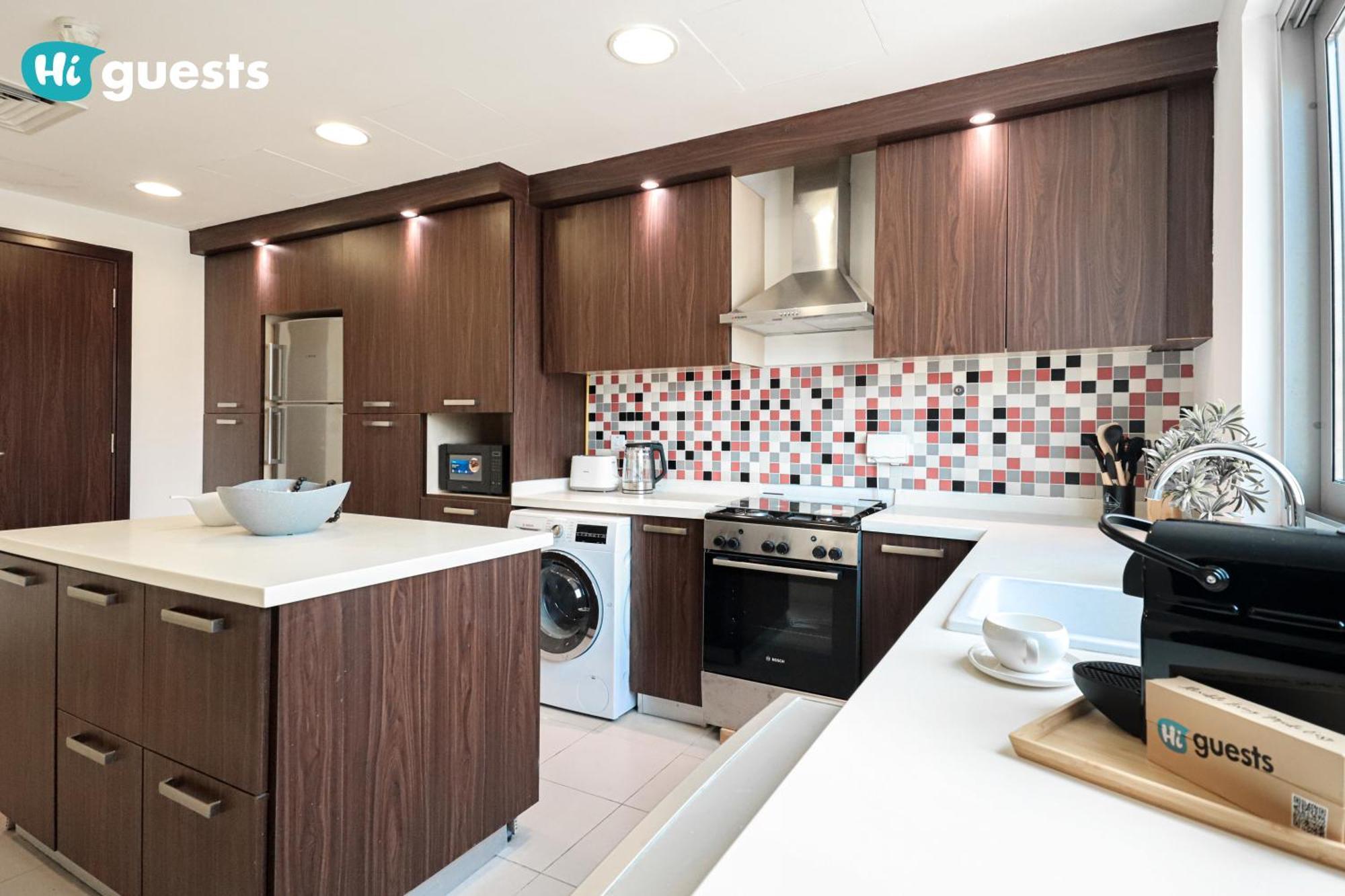 Higuests - Premier Beachfront Stylish 2br Maid Apartment *