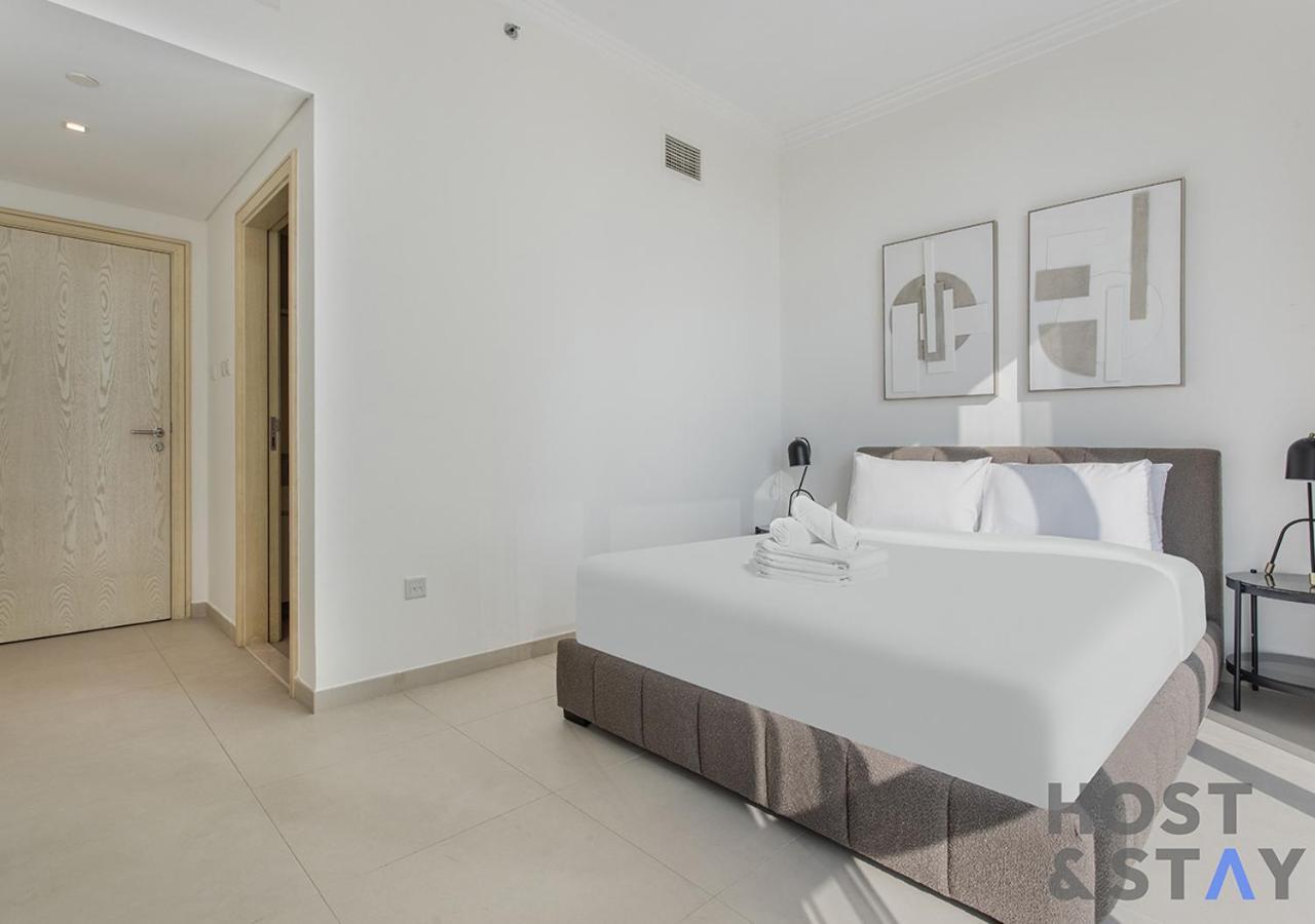 Apartment Elegant Beachfront Living At Al Bateen
