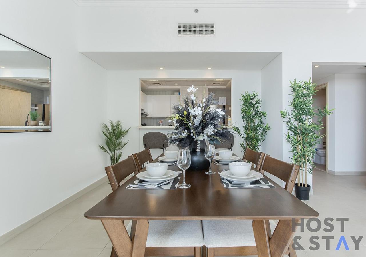 Elegant Beachfront Living At Al Bateen