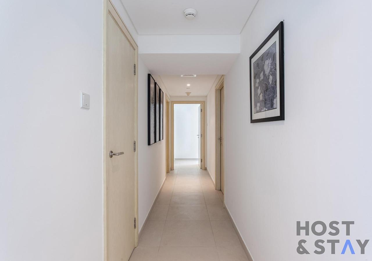 Elegant Beachfront Living At Al Bateen Dubai