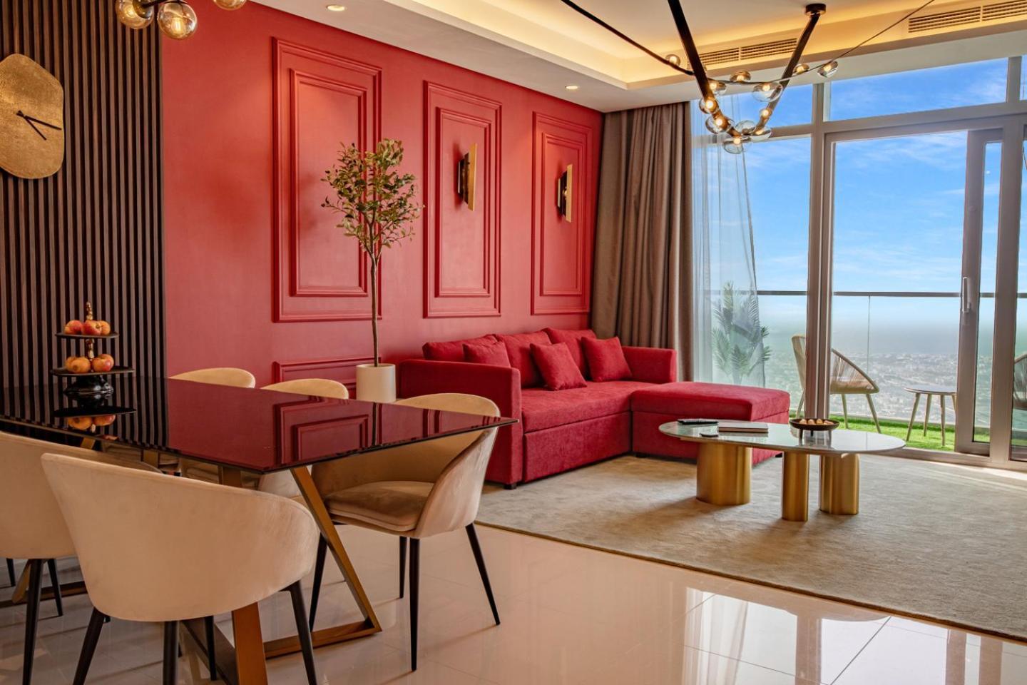 5 Star With Burj View Infinity Pool And Gym * Dubai