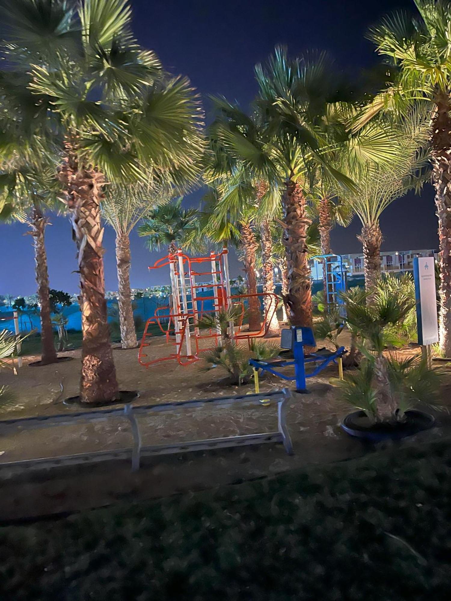 Tatil Evi Regal Retreat's Royal Oasis Dubai