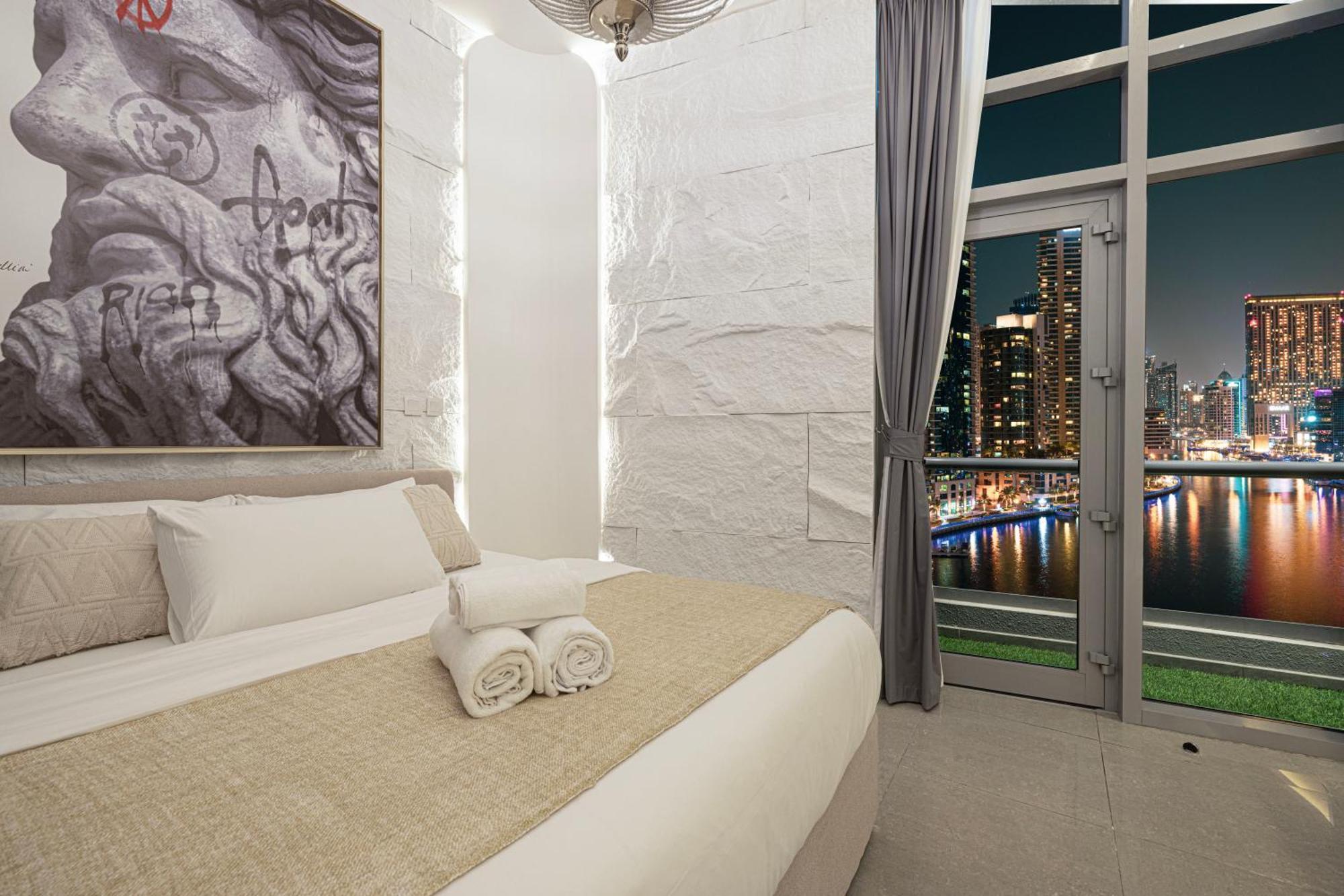 A Marina Luxe Retreat Daire *