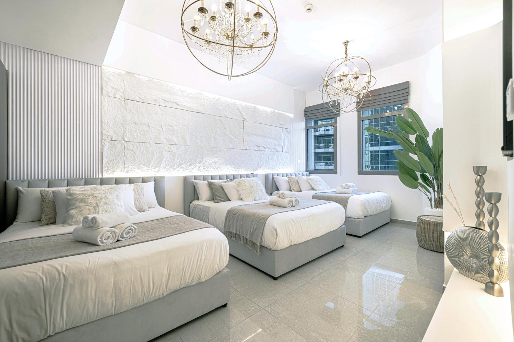 A Marina Luxe Retreat Daire