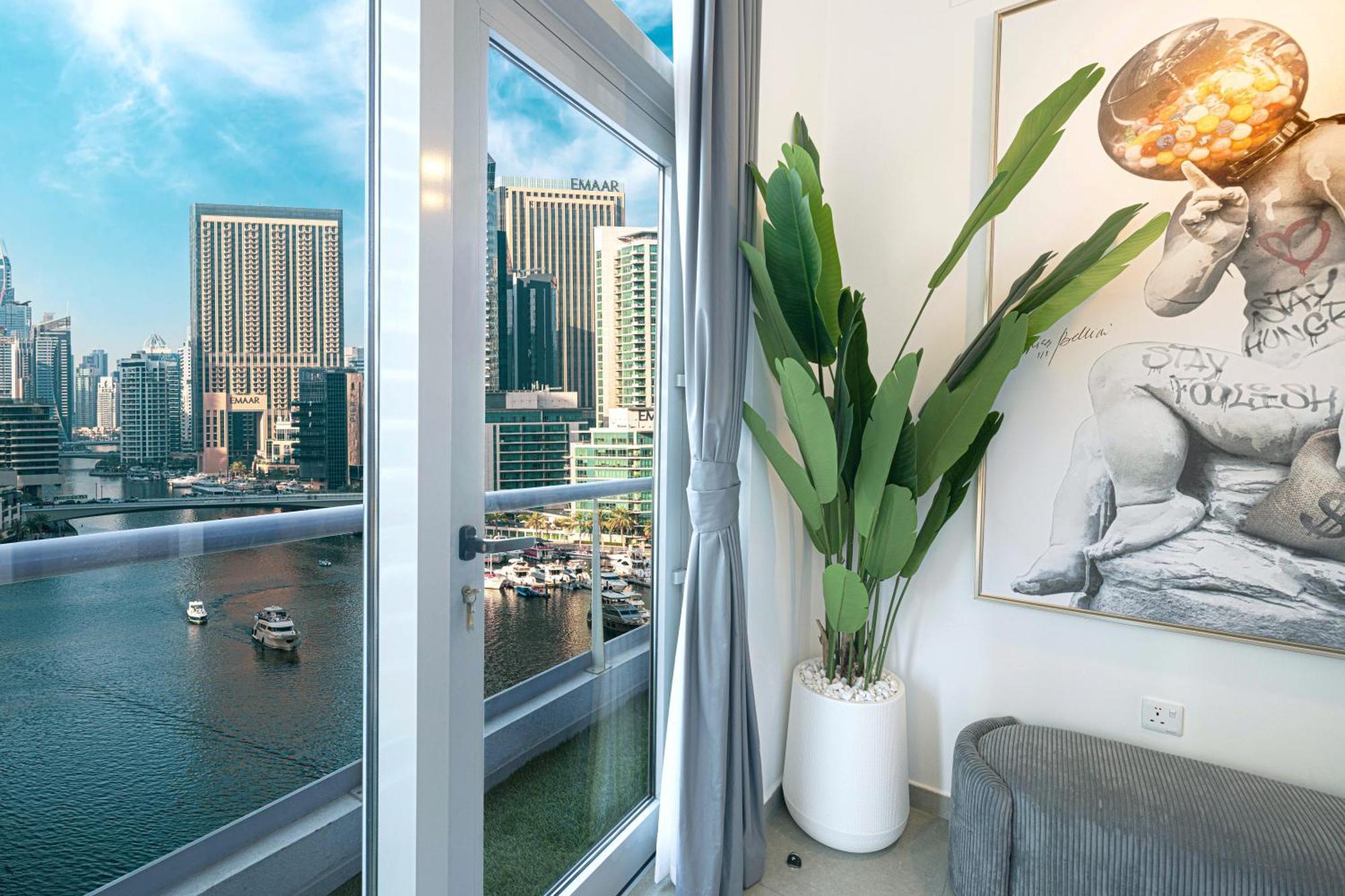 Daire A Marina Luxe Retreat Dubai