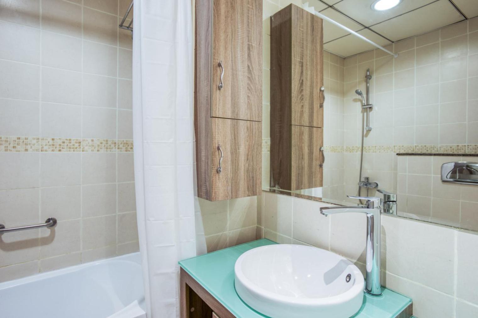 Blueground Bay Pool Gym Balcony Dxb-853 Apartment