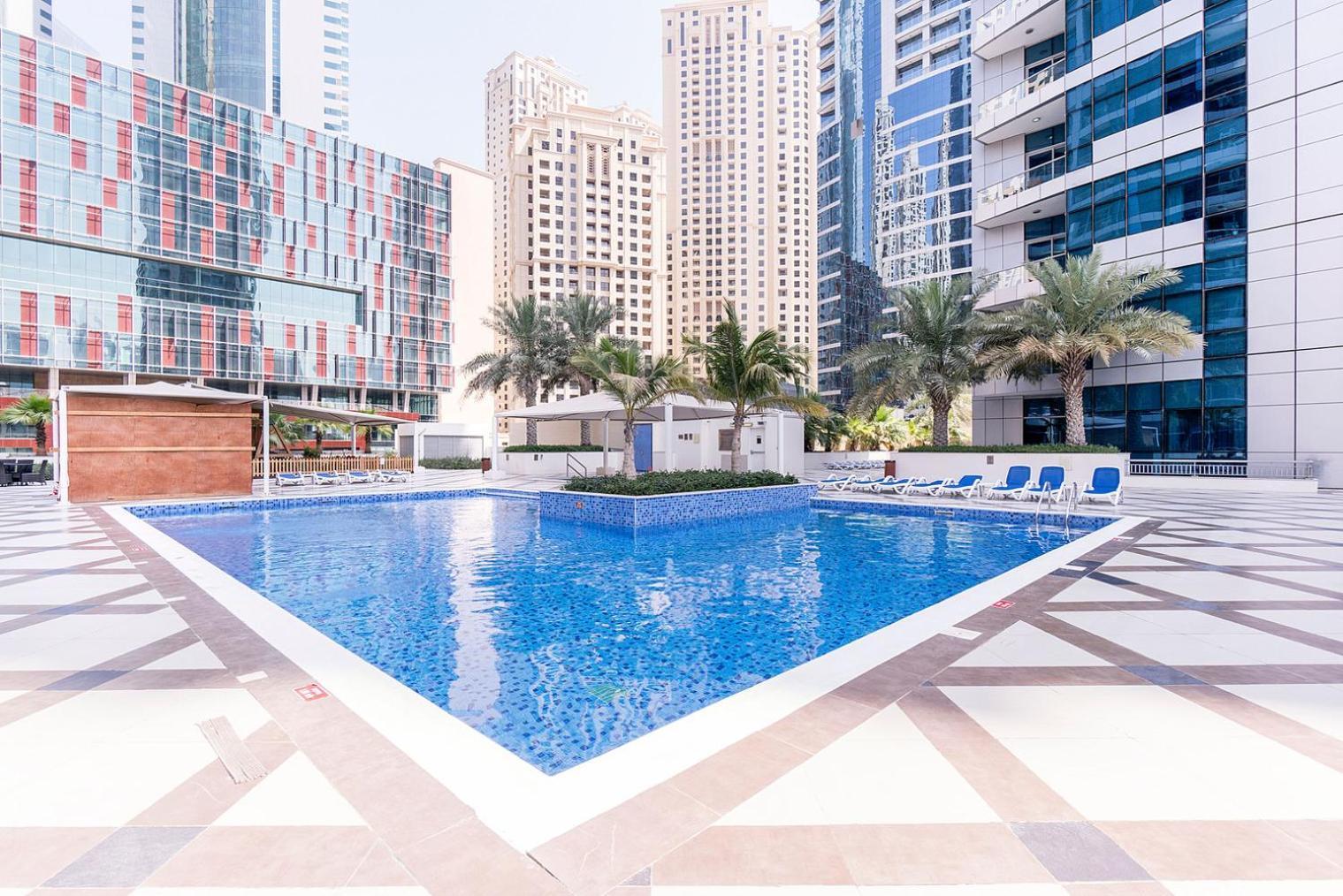 Blueground Bay Pool Gym Balcony Dxb-853 Dubai