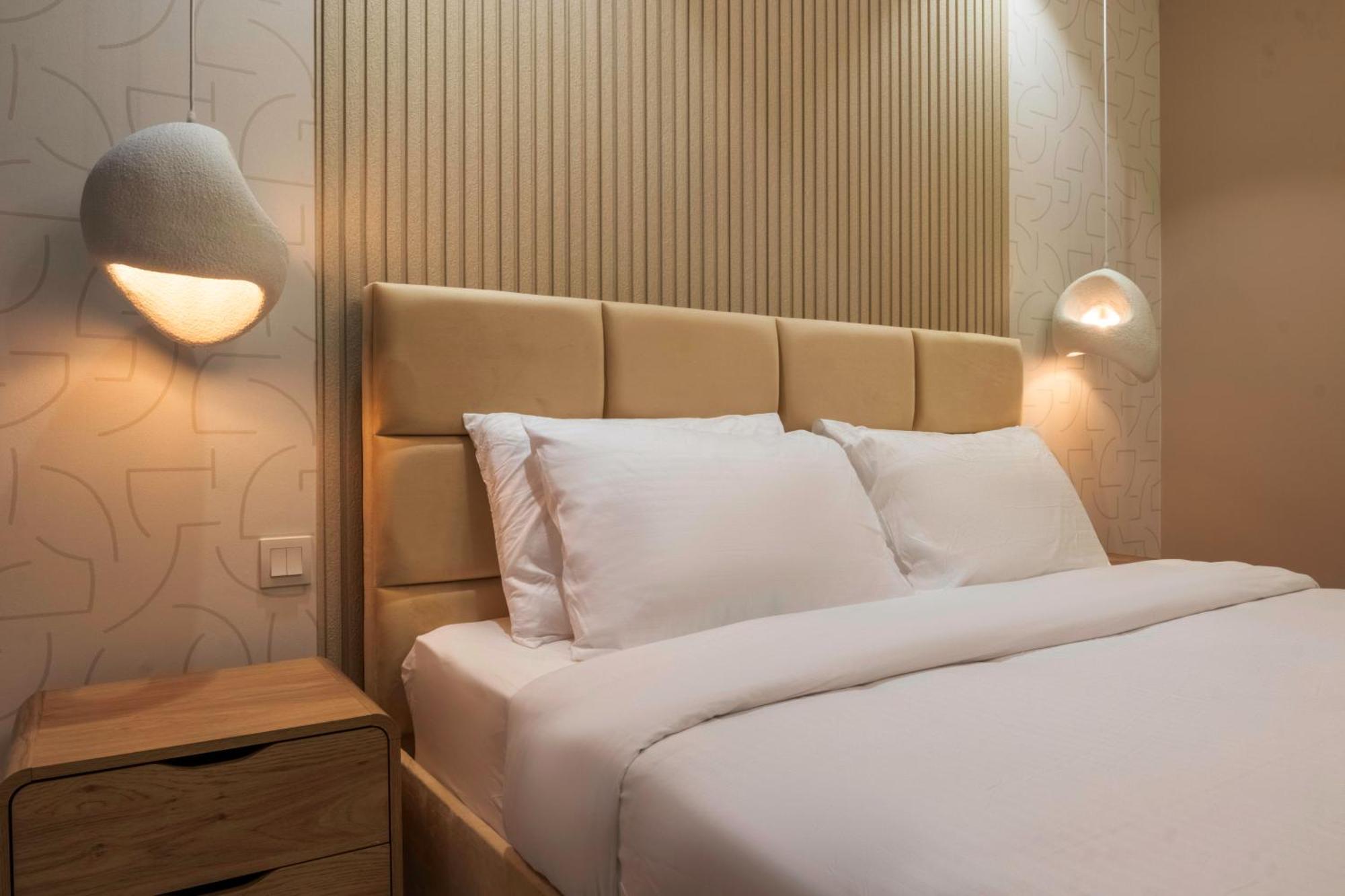 Apartment 5 Star With Burj View Infinity Pool And Gym *