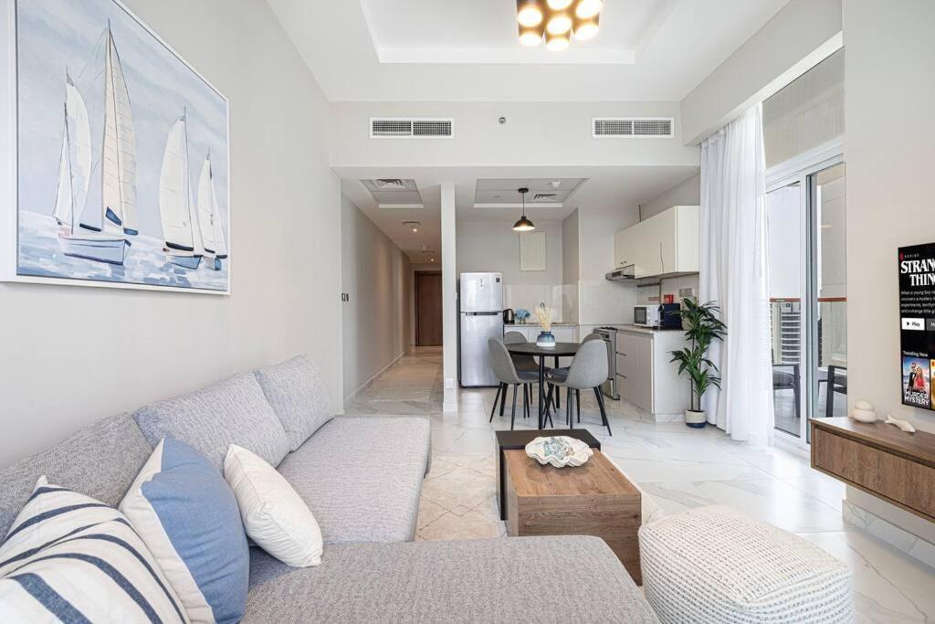 Apartamento Sukoon's Waterfront Two-bedroom Dubai