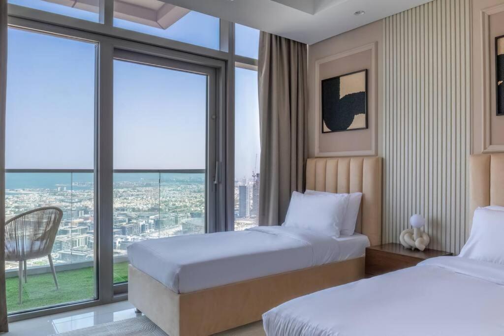 5 Star With Burj View Infinity Pool And Gym