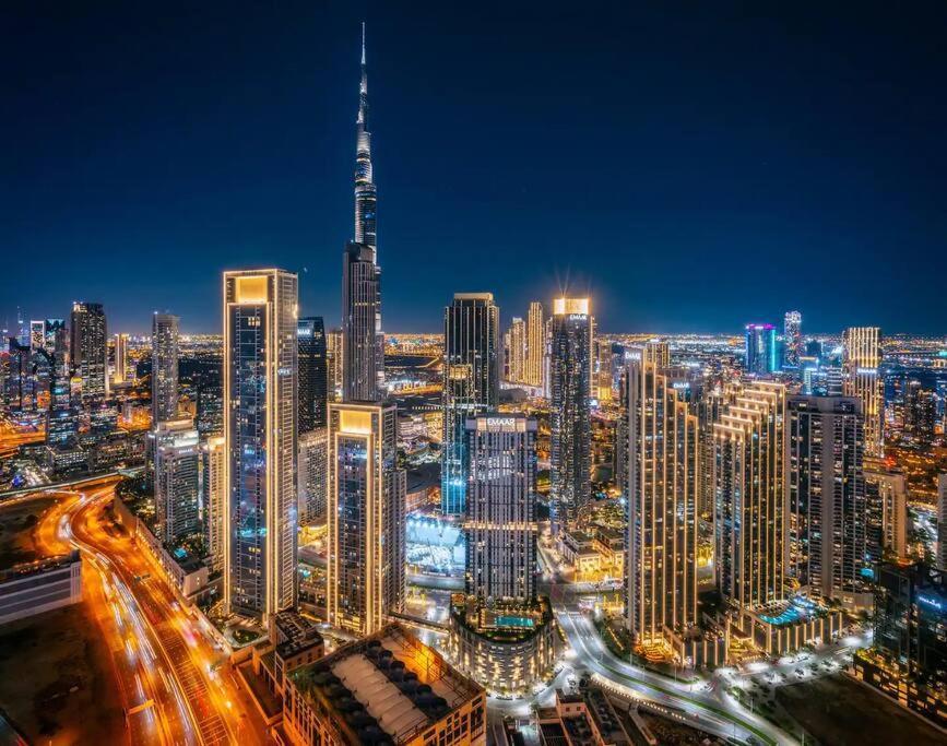 Apartment 5 Star With Burj View Infinity Pool And Gym Dubai
