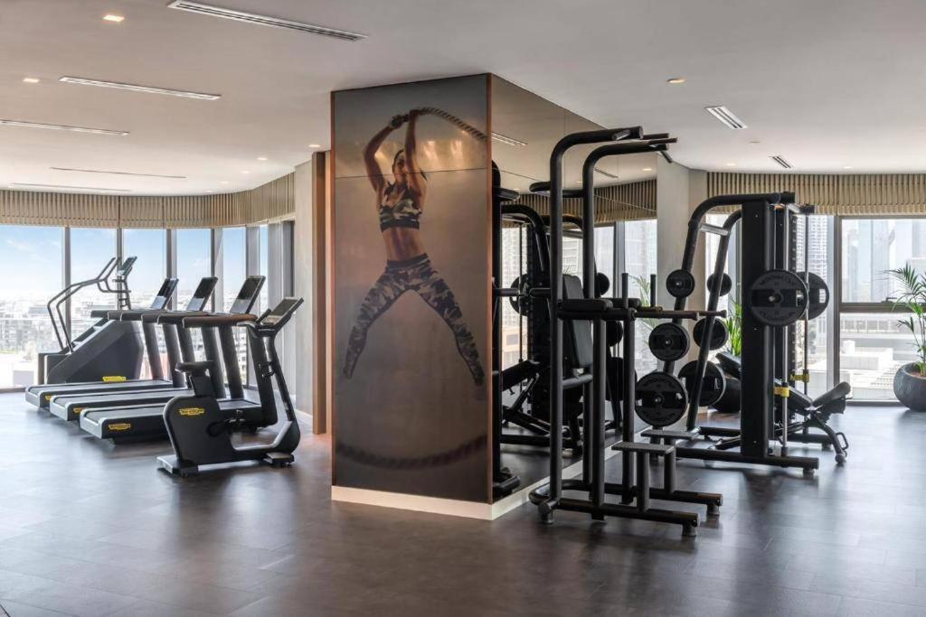 Apartment 5 Star With Burj View Infinity Pool And Gym *