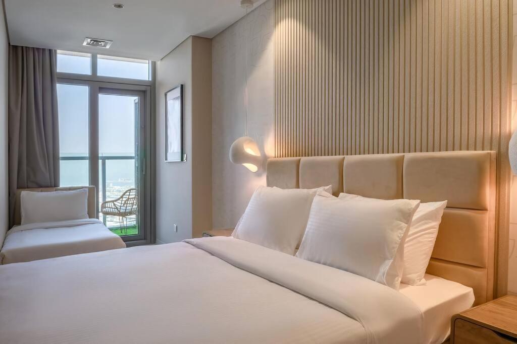 Apartment 5 Star With Burj View Infinity Pool And Gym *