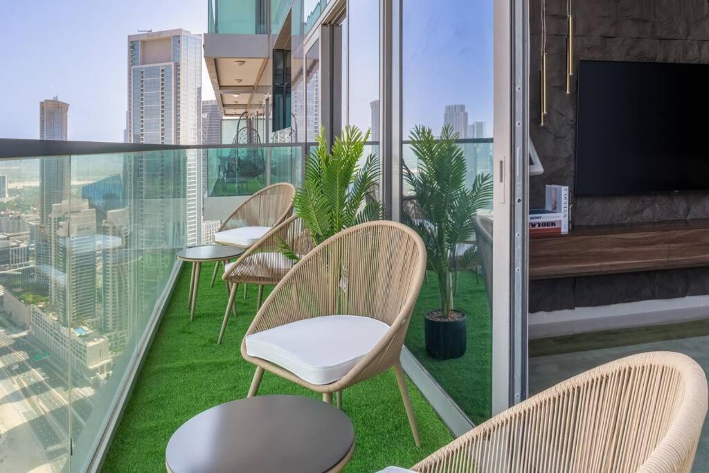 5 Star With Burj View Infinity Pool And Gym * Dubai