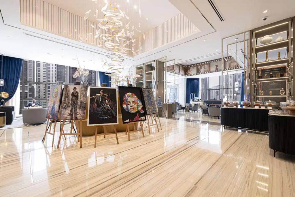 Apartment 5 Star With Burj View Infinity Pool And Gym Dubai