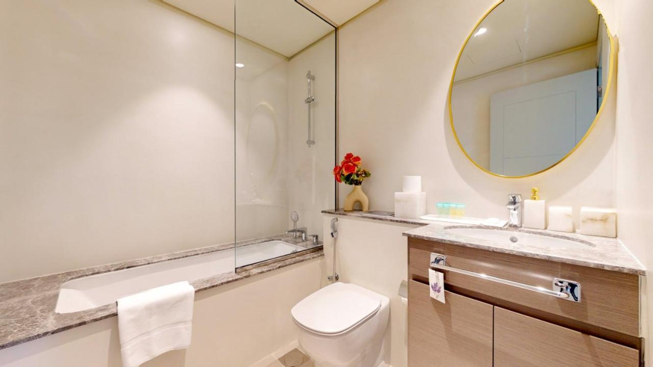 Apartment Tower 1 - Chic Three Bedroom With Downtown Views