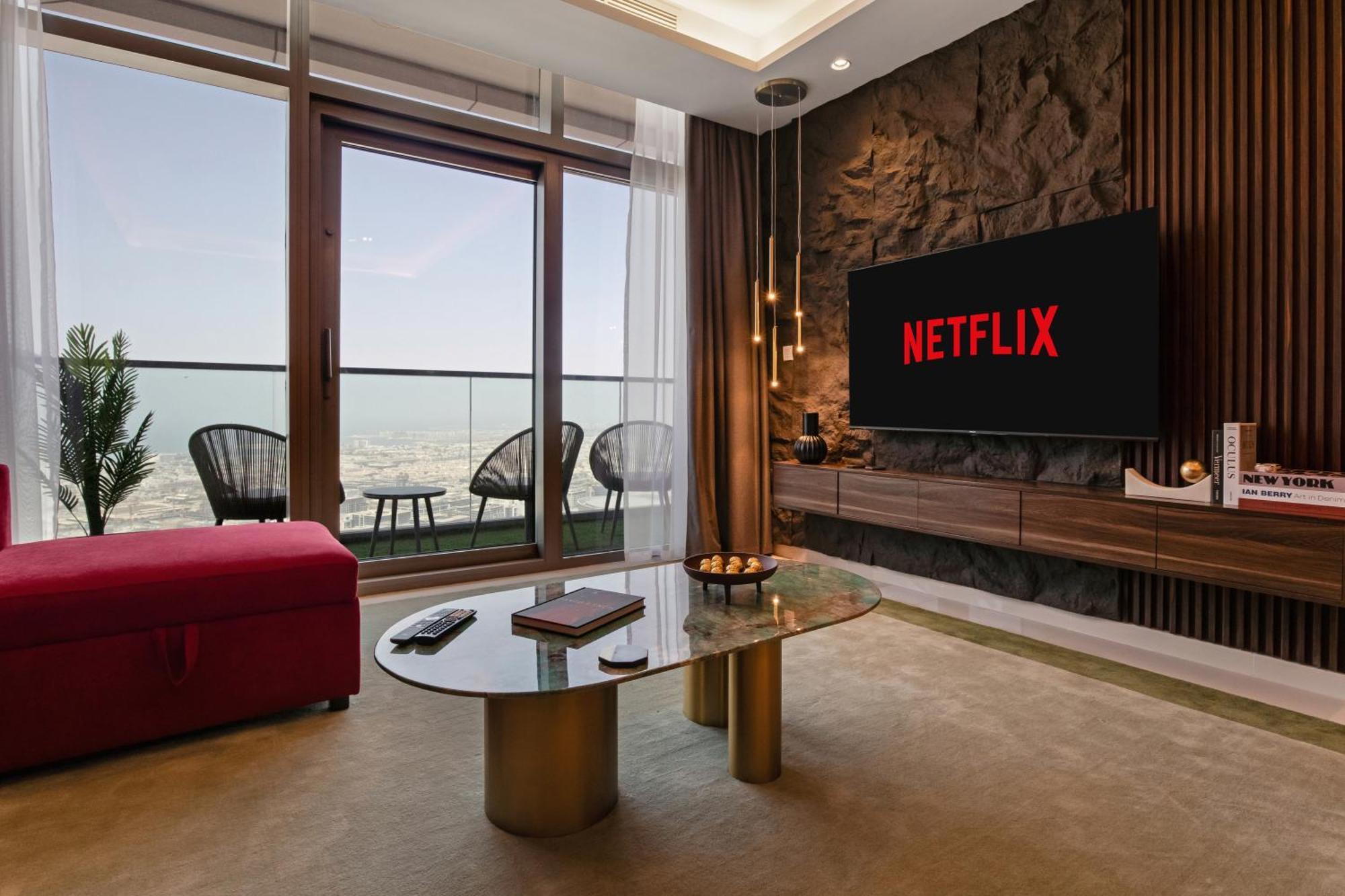 Apartment 5 Star With Burj View Infinity Pool And Gym Dubai
