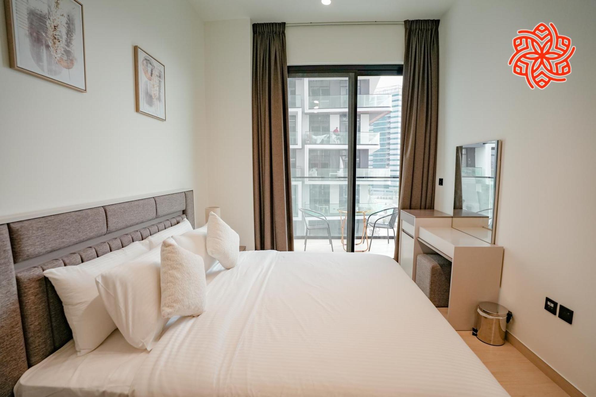 Alashrafia Saray - Bright 1bdr In Jvc * Dubai