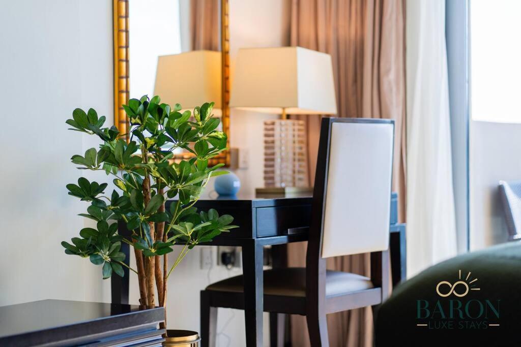 Amazing Studio, Address Marina. * Dubai
