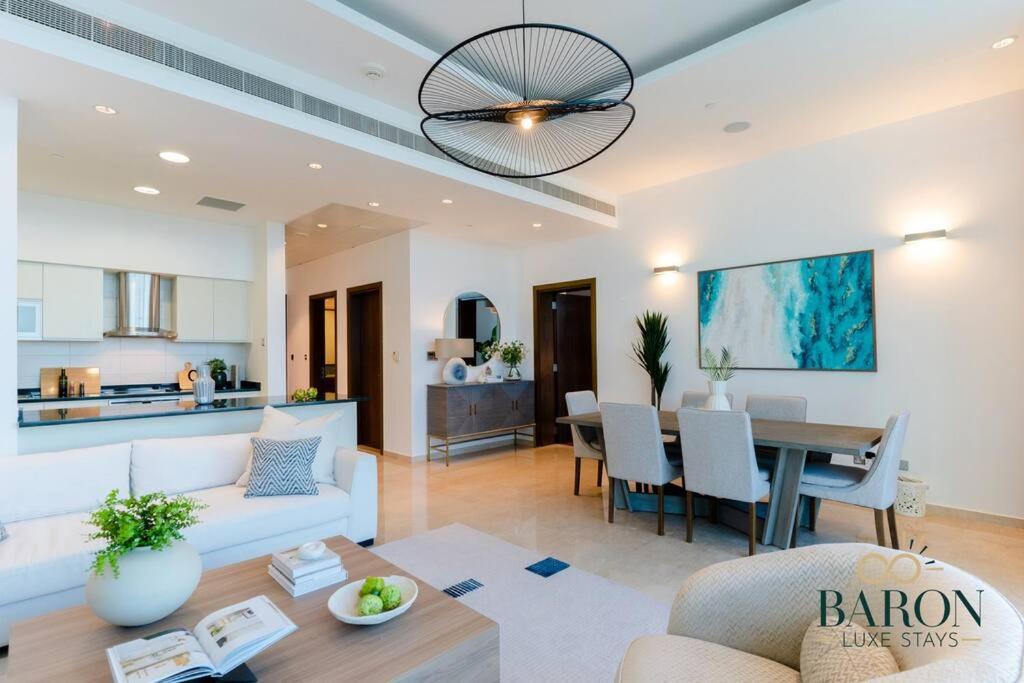 Luxe Waterfront Oasis The Palm Apartment *