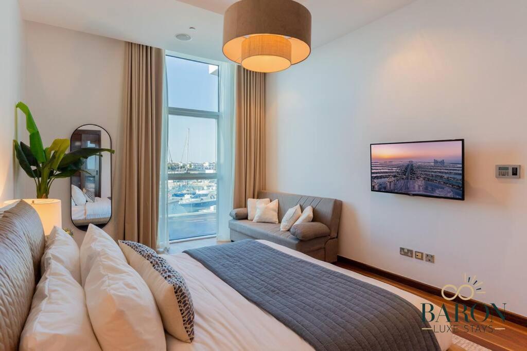Luxe Waterfront Oasis The Palm Apartment Dubai