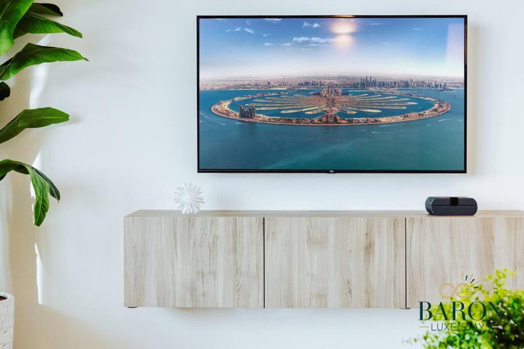 Apartment Luxe Waterfront Oasis The Palm Dubai