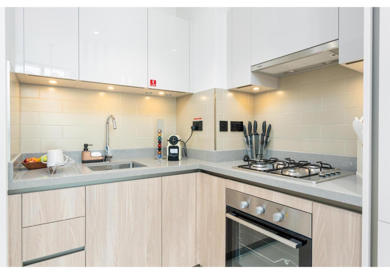 Charming 1br With Cozy Balcony At Sobha Waves By Vibel Apartment *
