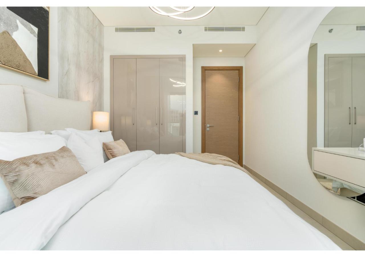 Charming 1br With Cozy Balcony At Sobha Waves By Vibel Dubai