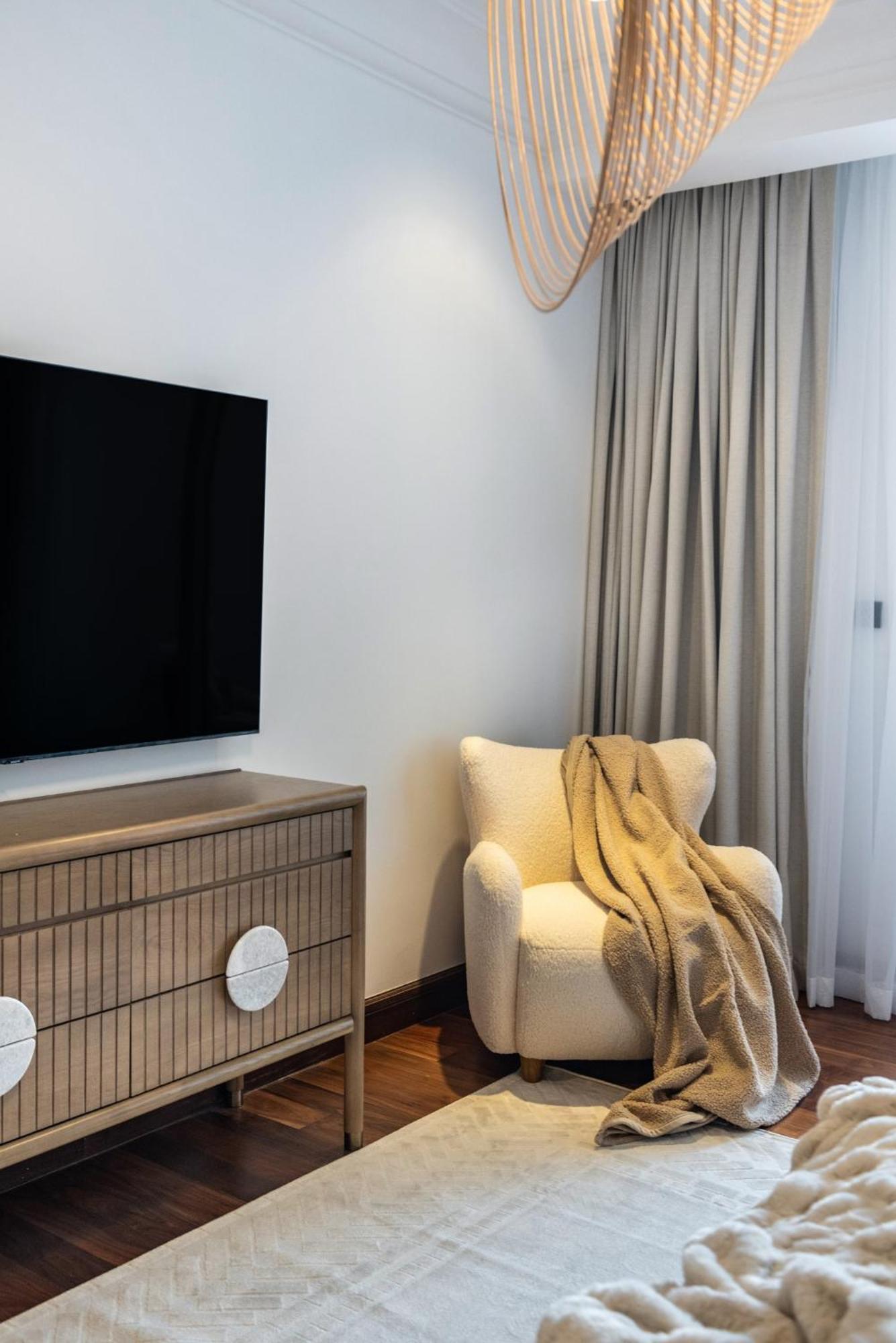 The Smart Concierge - Grandeur - Maurya Apartment Dubai