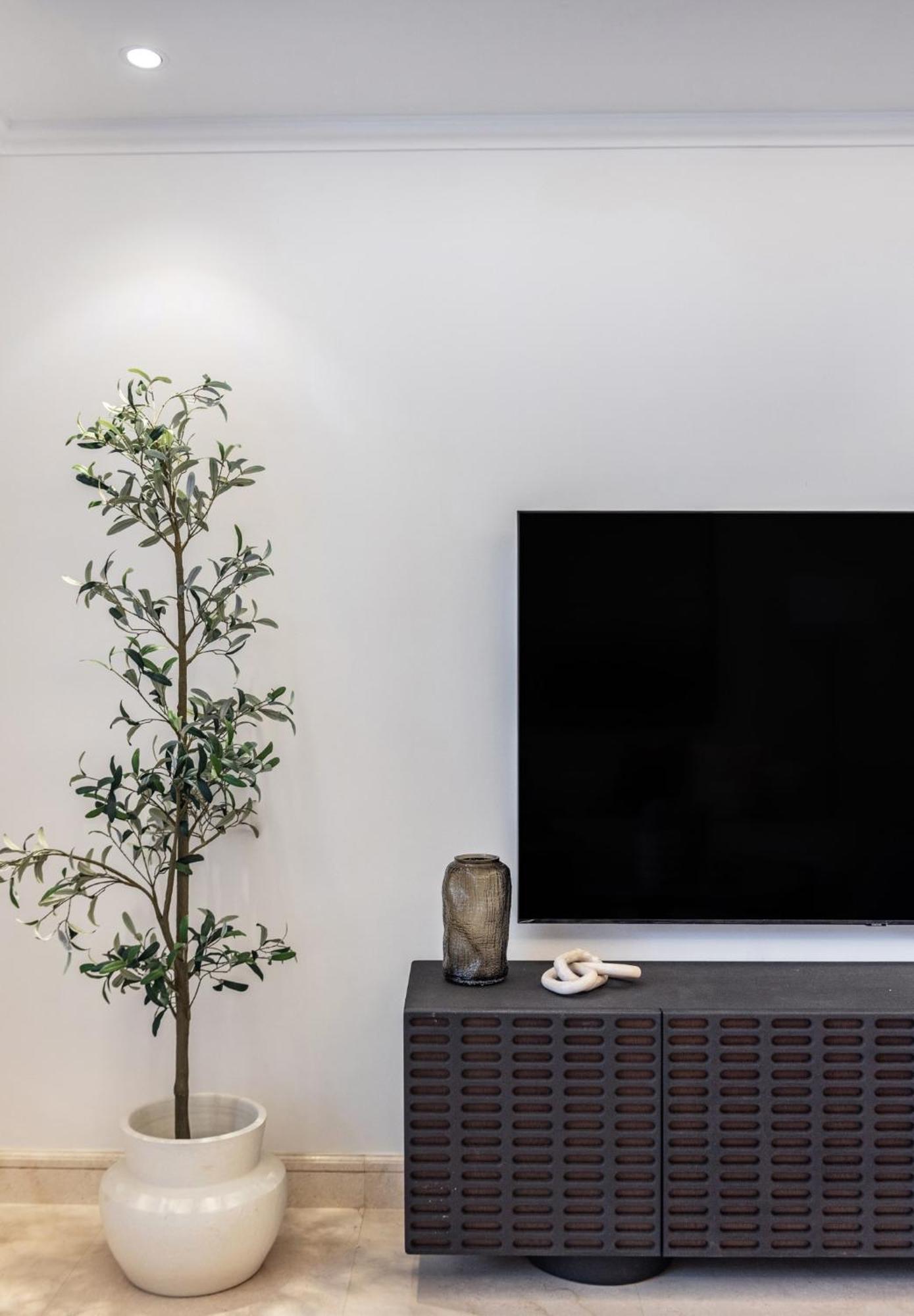 The Smart Concierge - Grandeur - Maurya Apartment Dubai