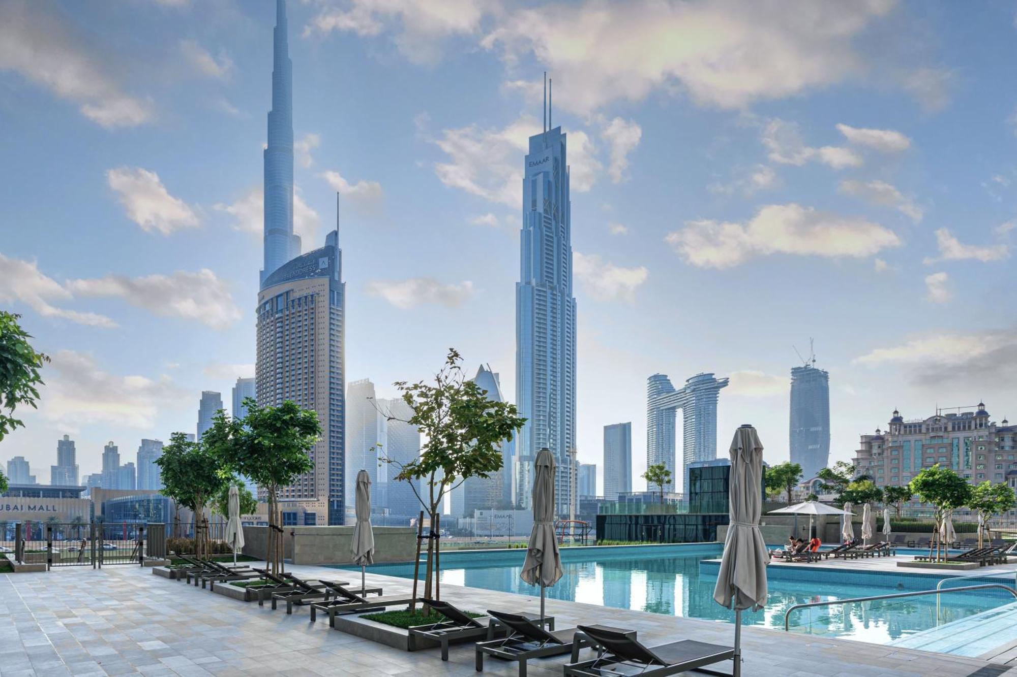 Apartment Sleeps 8 Burj Views Direct Mall Access