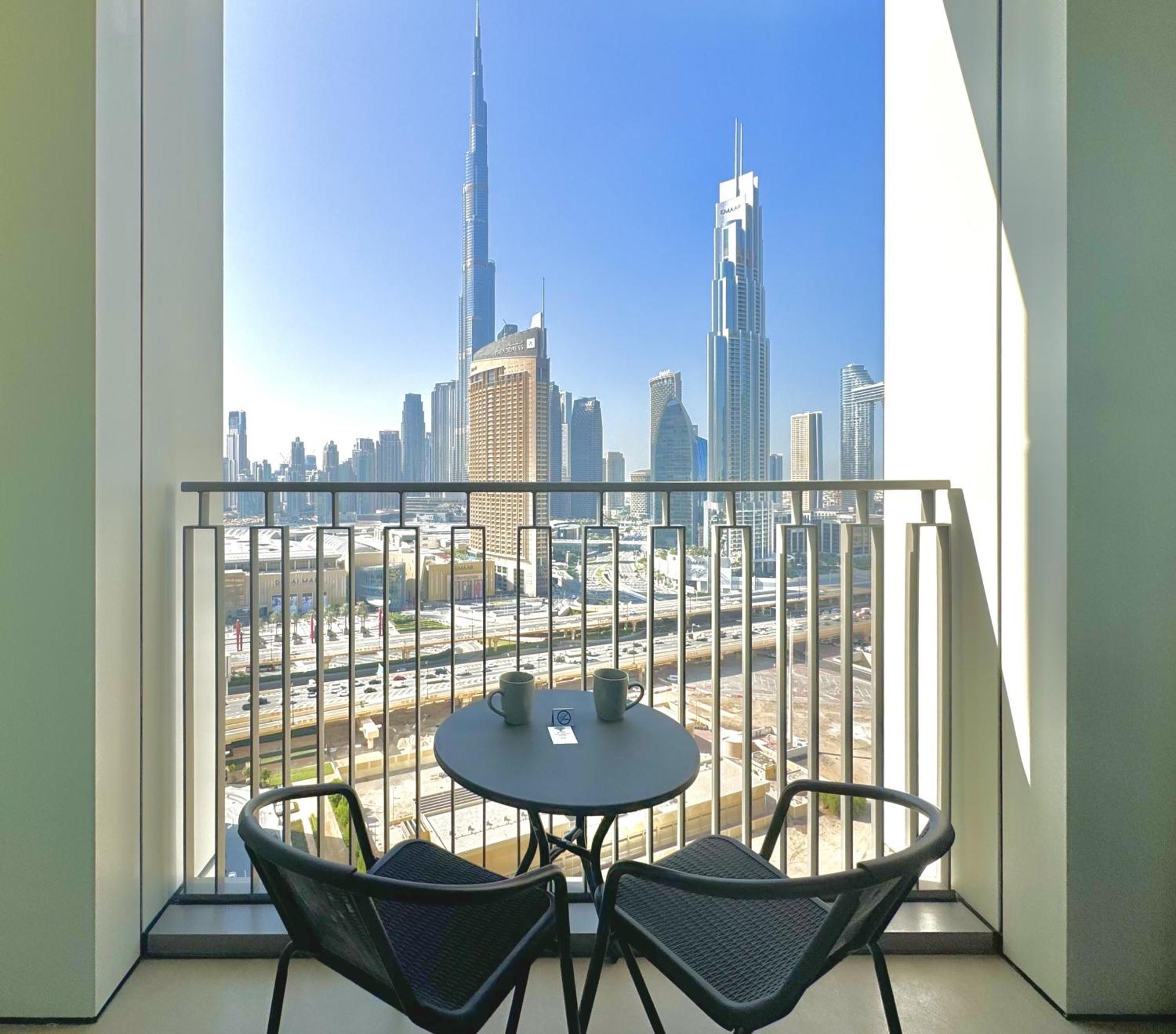 Apartment Sleeps 8 Burj Views Direct Mall Access *